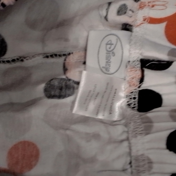 958-39) Disney women's mickey mouse shorts - Picture 4 of 4